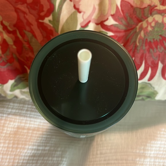 STARBUCKS sz Venti 24 oz Large Metal
Dual-Wall Insulated Green Scale Mermaid NEW - Picture 3 of 13